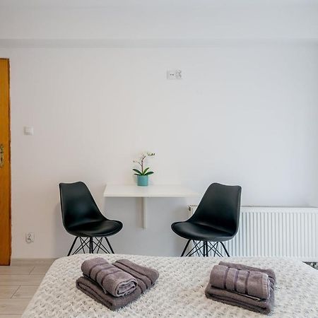 Ferienwohnung Studio I Pokoje I Pokoje Z Lazienkami Danzig Exterior foto