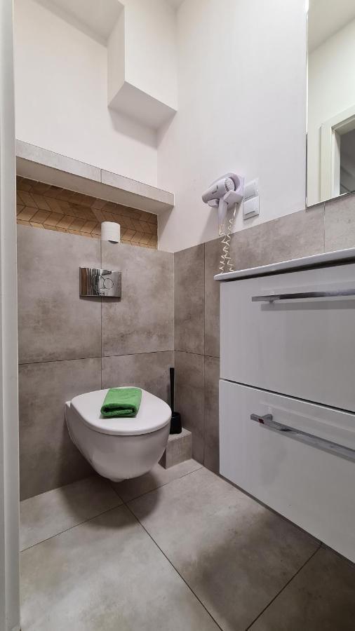 Ferienwohnung Studio I Pokoje I Pokoje Z Lazienkami Danzig Exterior foto