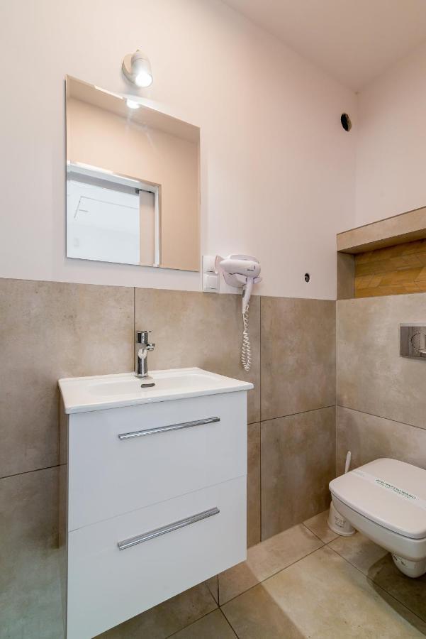 Ferienwohnung Studio I Pokoje I Pokoje Z Lazienkami Danzig Exterior foto